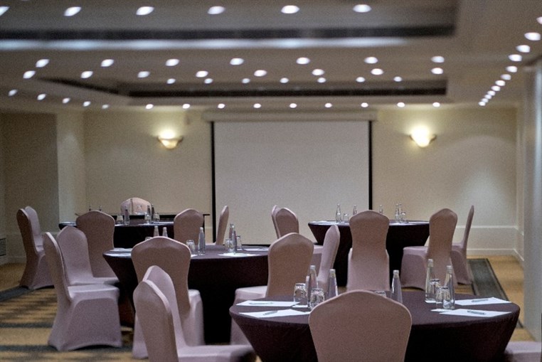 Radisson Blu Martinez Beirut Introduces Latest Technology in Their Meeting Rooms